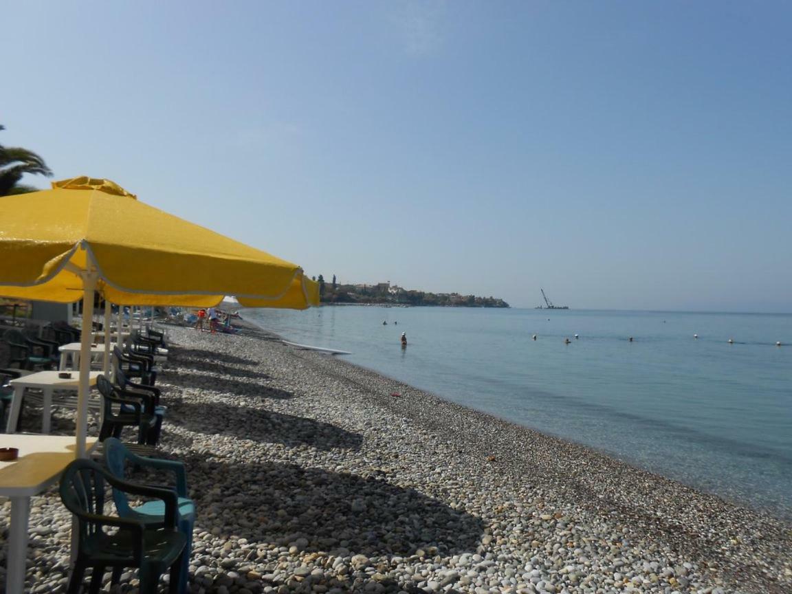 Horizon Aktaion Aparthotel Kalamata Exterior photo